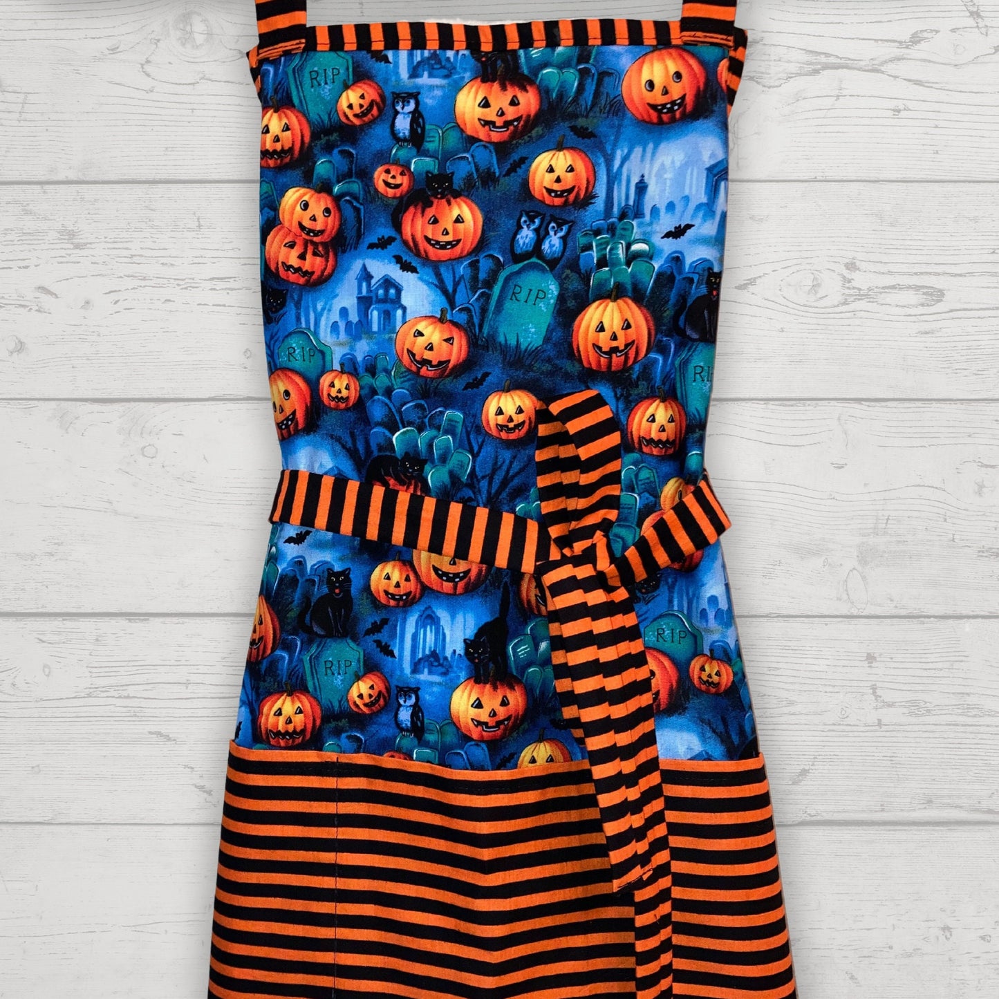 Spooky Pumpkin Patch Halloween Apron - Graveyard Vibes