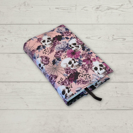 Pink Skulls - Adjustable Book Cover