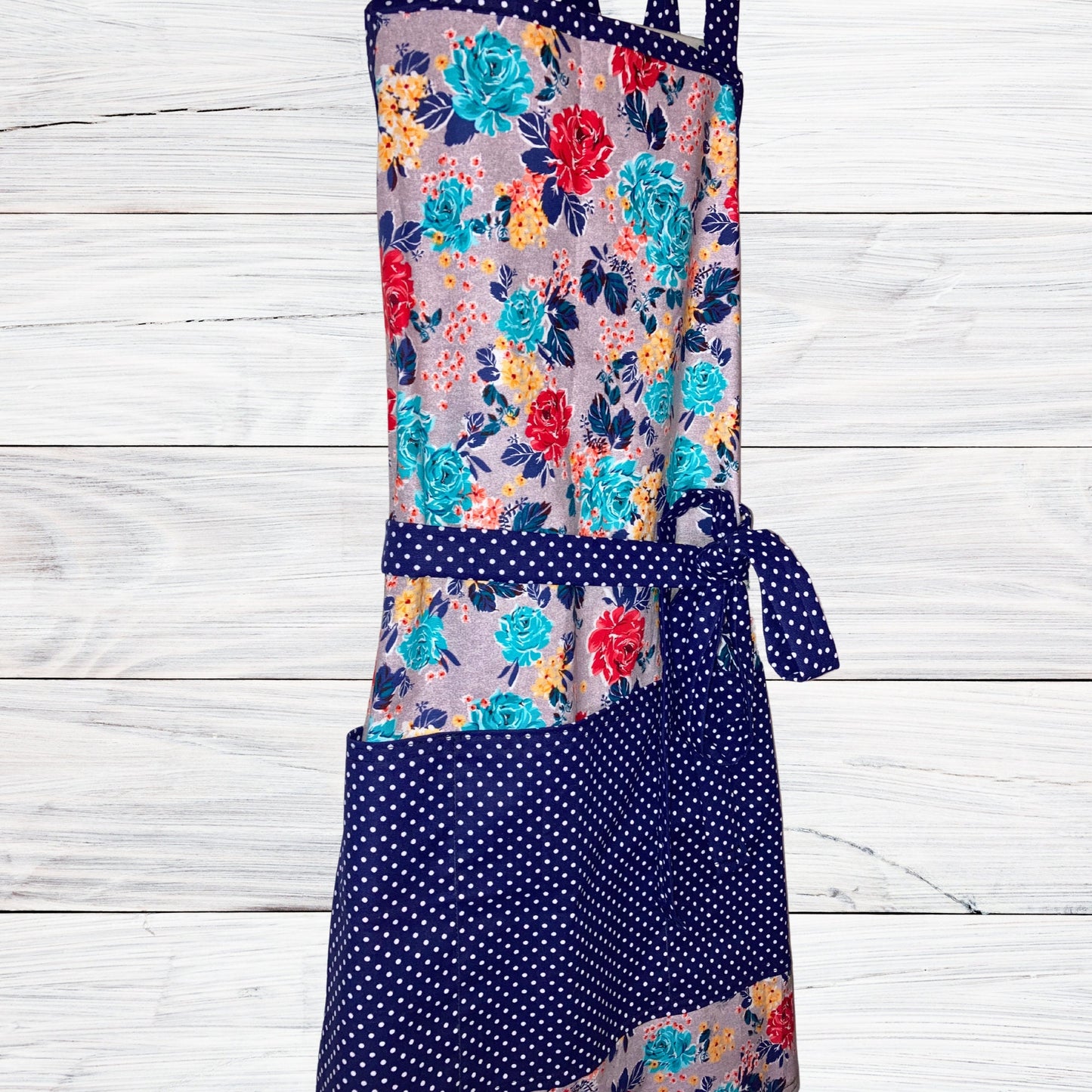 Blue Flowers Polka Dots, Vintage vibes, kitchen cook chef baker mom girlfriend stocking stuffer